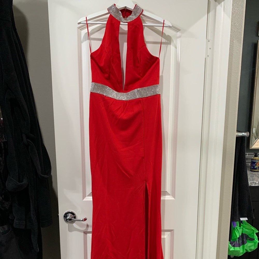❣️ RED GOWN ❣️